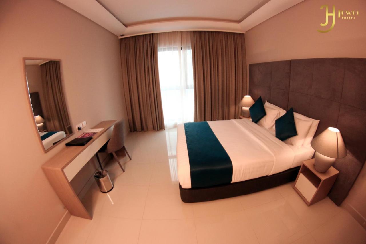 Sunday Luxury Downtown Adliya Formerly Jewel Hotel Manama Exterior photo