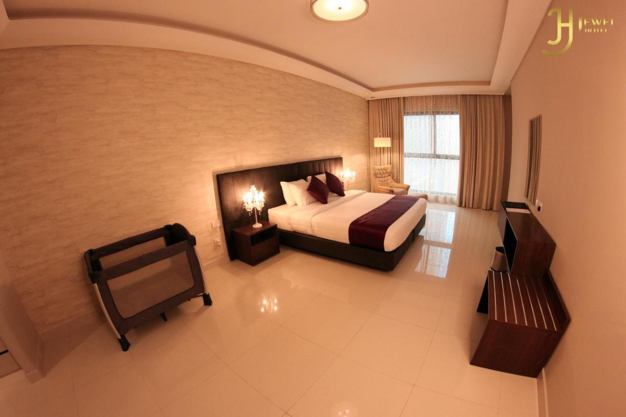 Sunday Luxury Downtown Adliya Formerly Jewel Hotel Manama Exterior photo